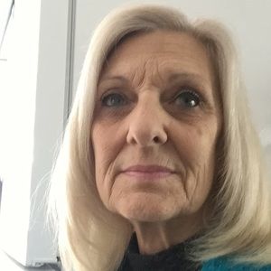 Meet your Posher, Lorraine